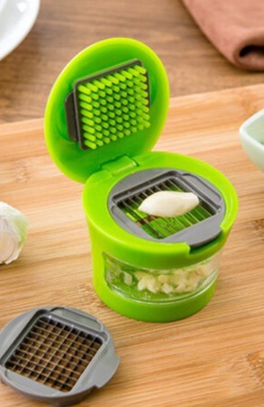 Multifunction Hand Garlic Juicer Garlic Crusher Grinder Slicer Cutter Chopper Vegetable Tools Kitchen Gadgets