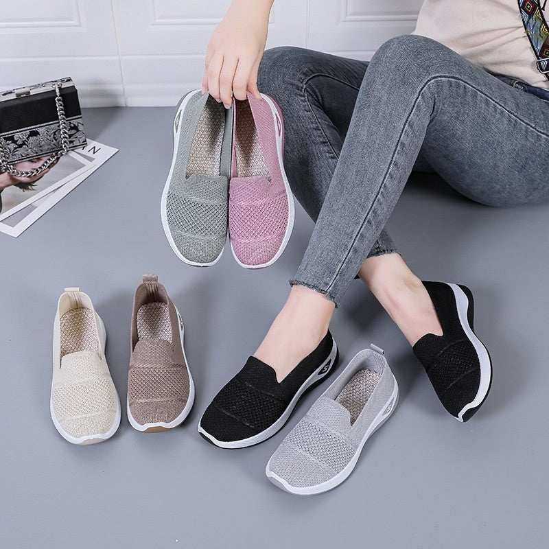 Slip-on Mother's Shoes Soft Sole Lightweight Old Beijing Cloth Shoes Shallow Mouth